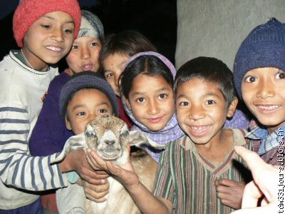 petits enfants nepalais
