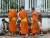 3 jeunes moines